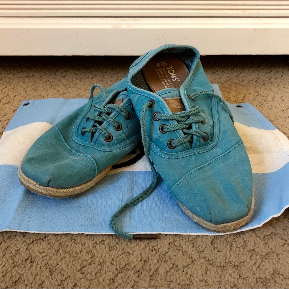 Unique Blue TOMS